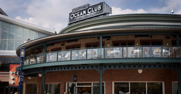 9 Unassuming Restaurants In Ohio With Seriously Delicious Seafood