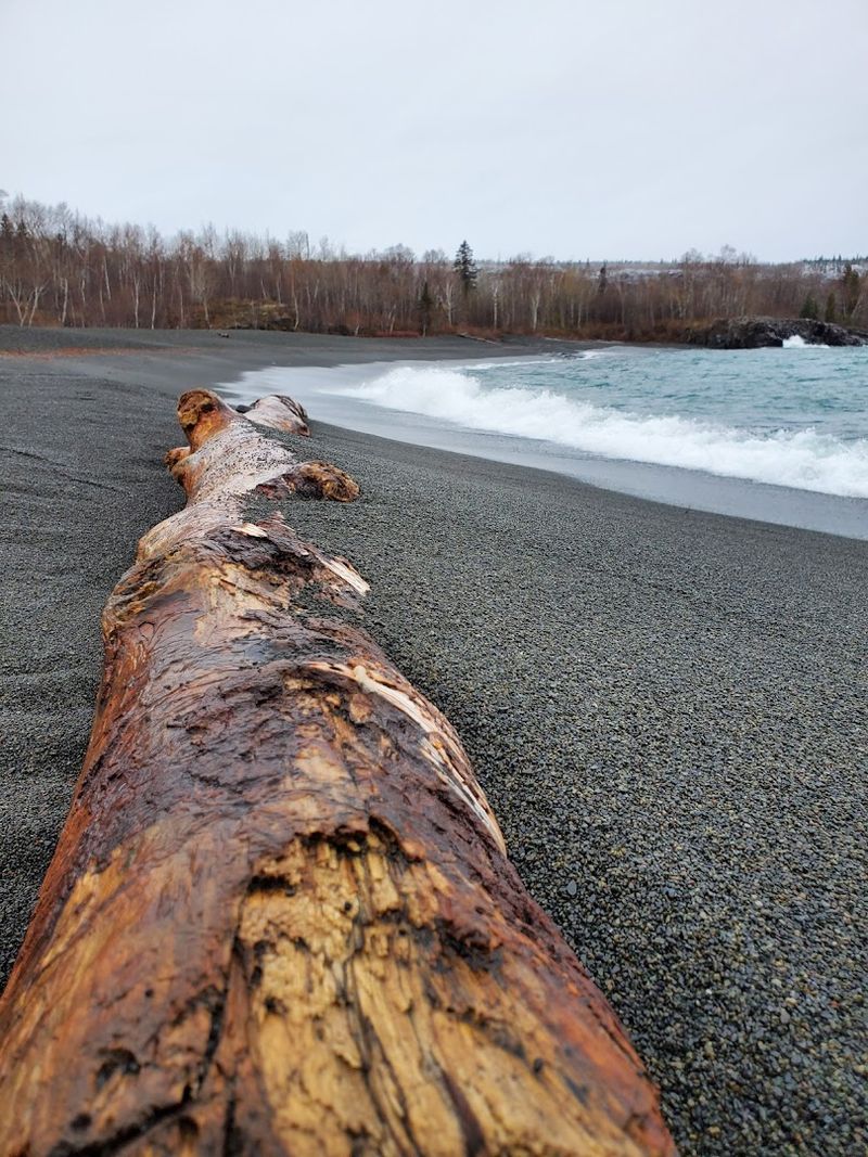 Photography Playbook For The Jet-Black Cove