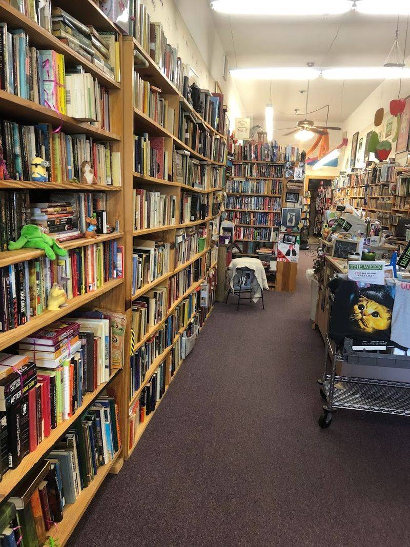 It&rsquo;s A Mystery Bookstore (Berryville)