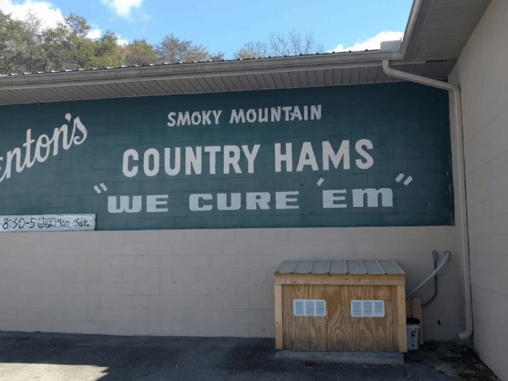 Meat Lovers Can't Get Enough of This Tennessee Country Store, and We See Why