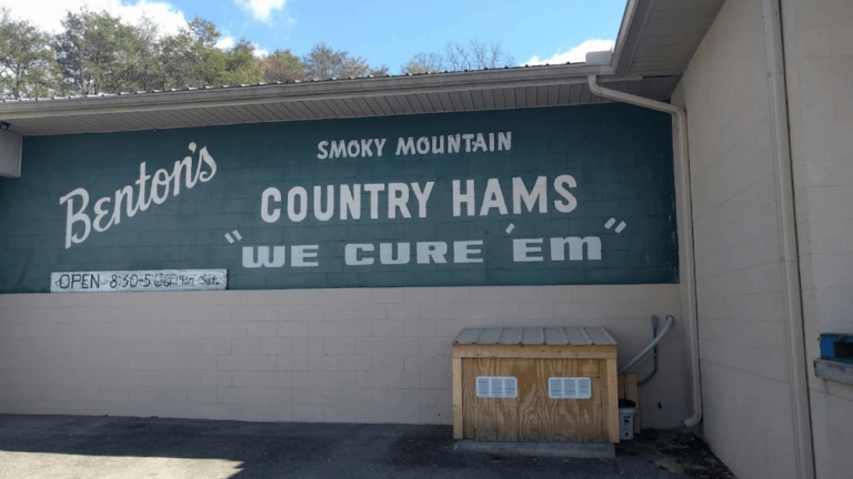 Meat Lovers Can’t Get Enough of This Tennessee Country Store, and We See Why
