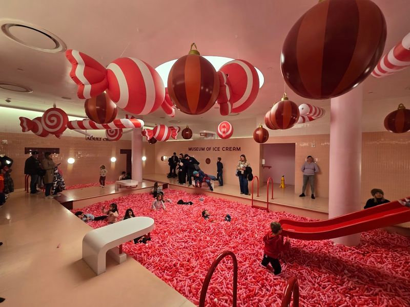 Navigating Crowds With Ease