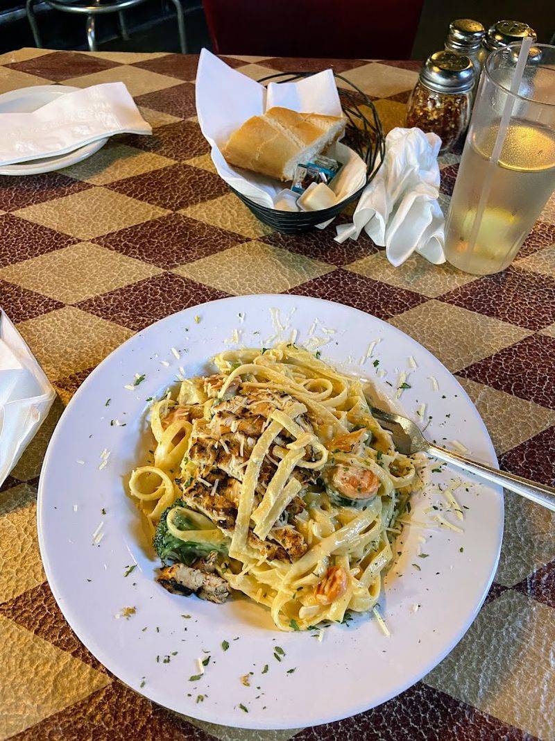 Lucca Grill (Bloomington, IL)