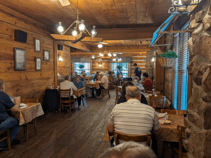 People Say This Spot Is Serving Some of the Best Hush Puppies in Tennessee