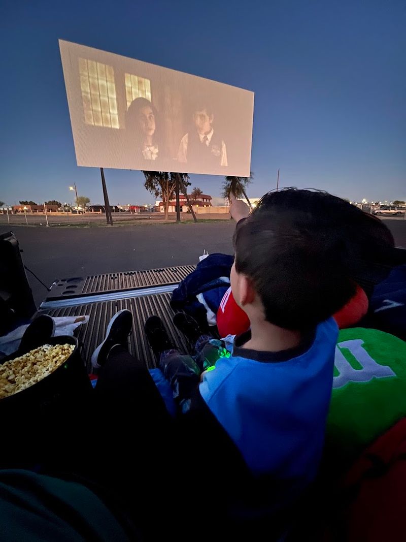 Why This Last-Of-Its-Kind Drive-In Still Works