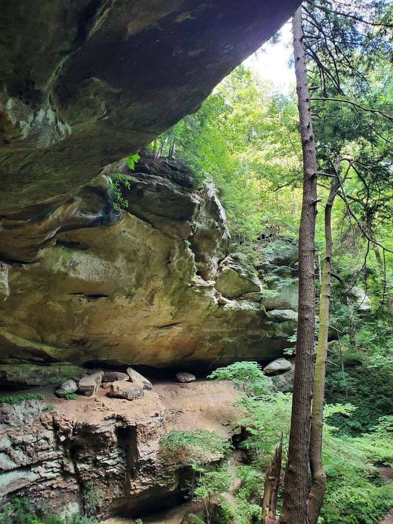Hemlock Cliffs Trail (Hoosier National Forest)
