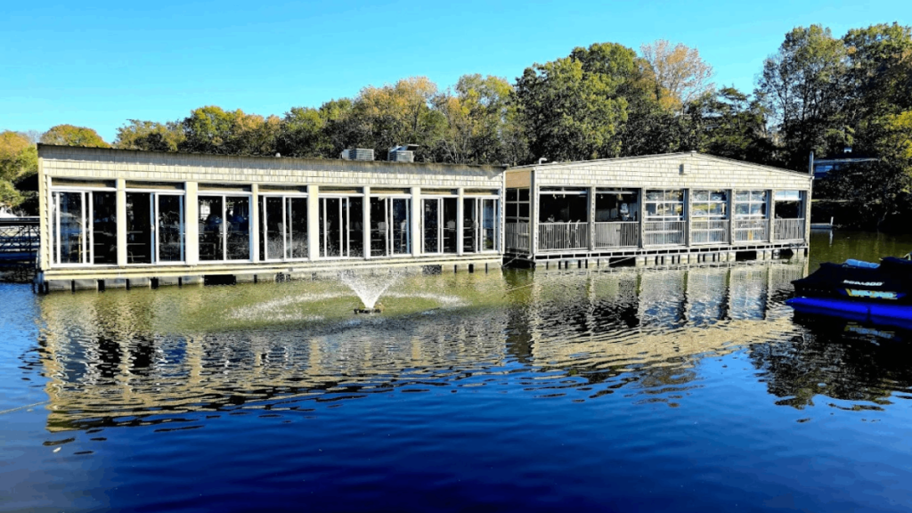 The 15 Best Waterfront Restaurants In Tennessee For Dinner With A Sunset View