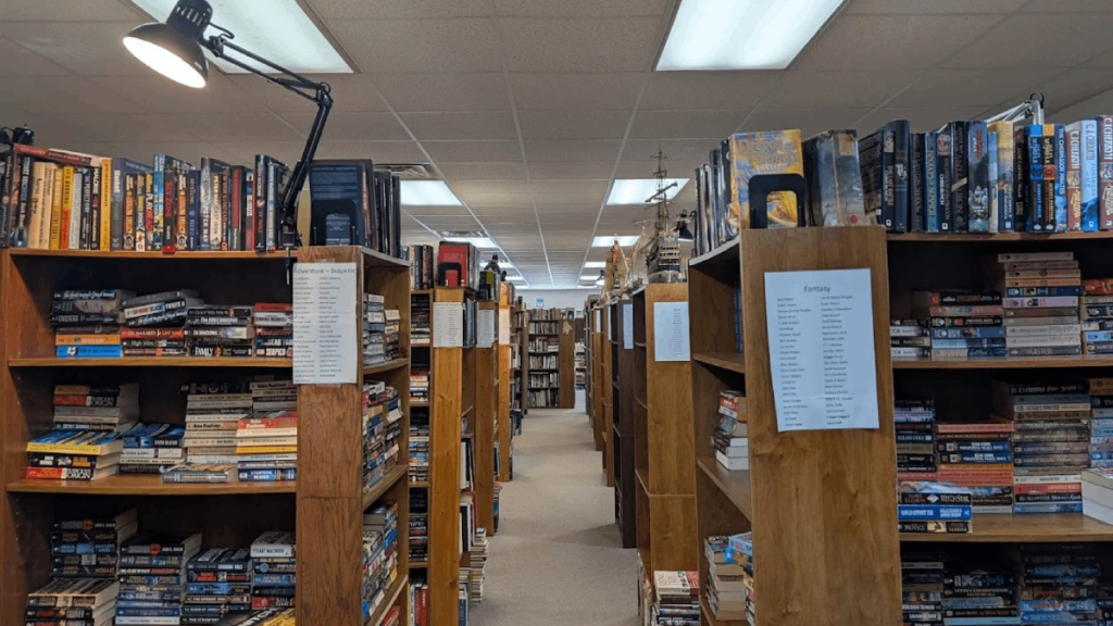 This Beloved Family-Owned Tennessee Bookstore Has Shelves Packed With 50,000 Used Books