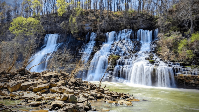 This Free Tennessee Park Is Where Three Rivers Crash Into One Stunning Gorge