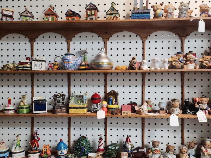 This Massive 3-Story Antique Mall In Tennessee Has Room After Room Of Timeless Finds