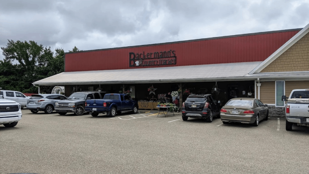 This Mennonite Tennessee Country Store Is Famous for Fried Pies You Can’t Pass Up