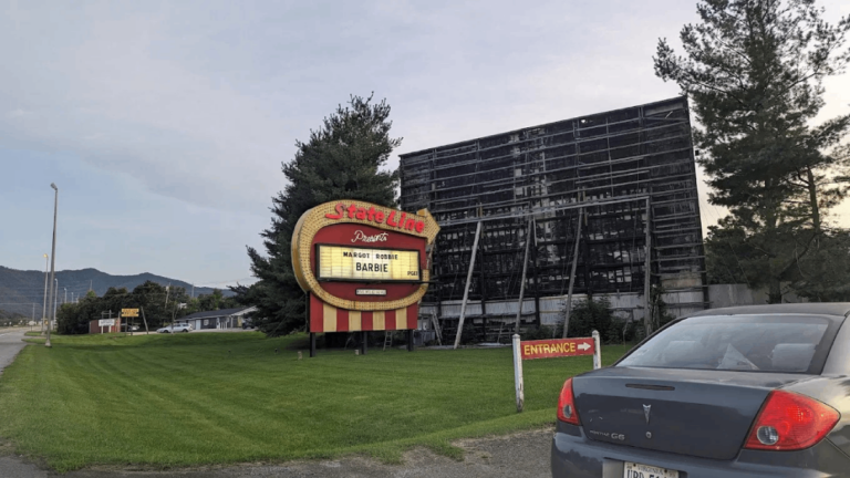 This Seasonal Tennessee Drive-In Brings Back the Magic of Old-School Movie Nights