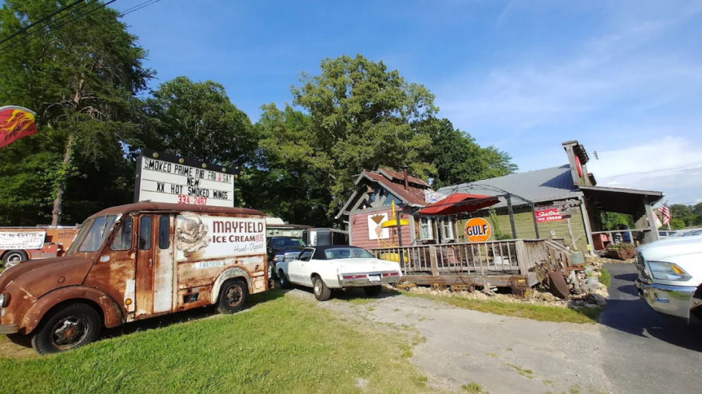 This Tennessee BBQ Joint Is Packed With Smoky Flavor and Old-Fashioned Southern Charm