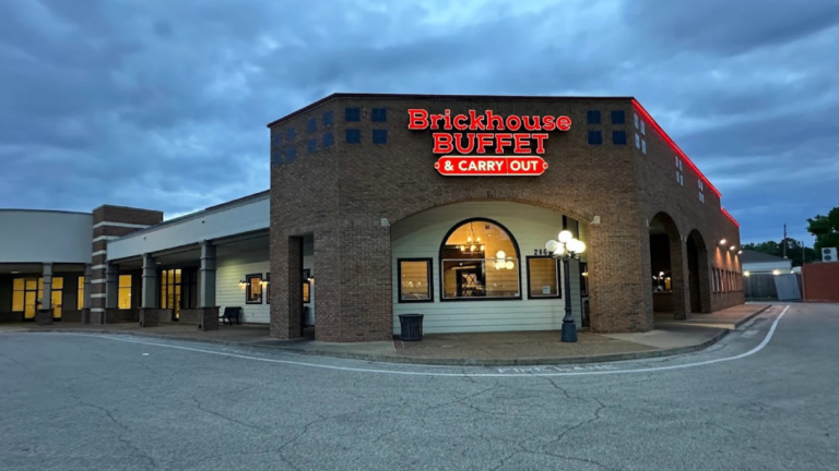 This Tennessee Buffet Has Over 100 Southern Favorites Waiting for You