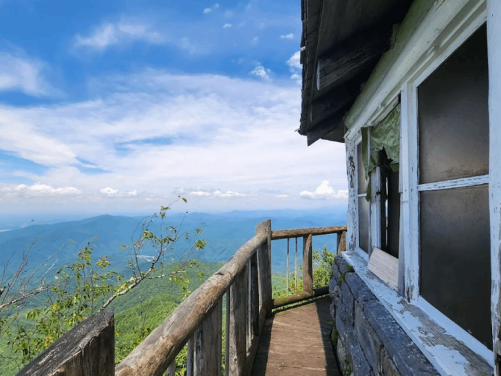 This Tennessee Hike Ends at a Hidden 1930s Fire Lookout With Unforgettable Views