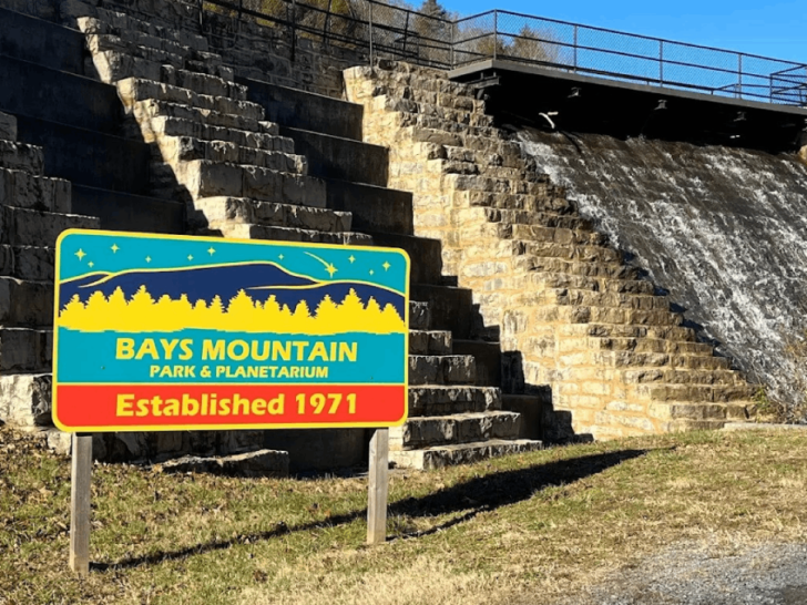 This Tennessee Park Has Scenic Trails, a Planetarium, and One of the State's Coolest Nature Escapes