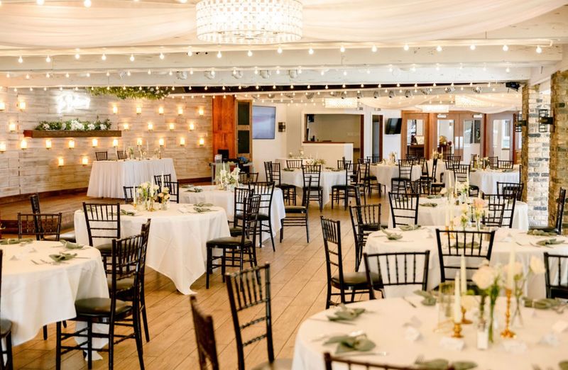 Brianno&rsquo;s Chart House Sunday Brunch Buffet (Lakeville)