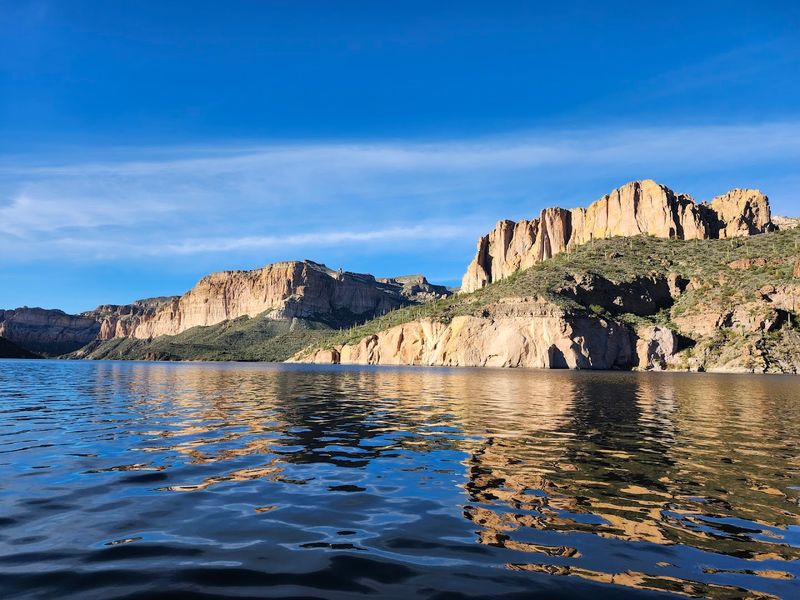 Apache Lake Marina and Resort Campground