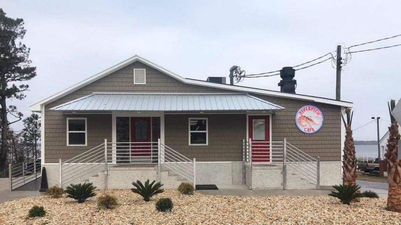 The Riverview Caf&eacute; (Sneads Ferry)