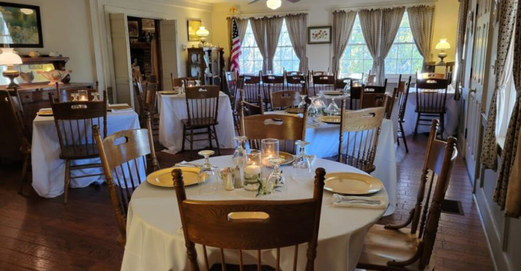 Dare to Eat Here? These 6 Haunted Alabama Restaurants Come With a Side of Ghosts