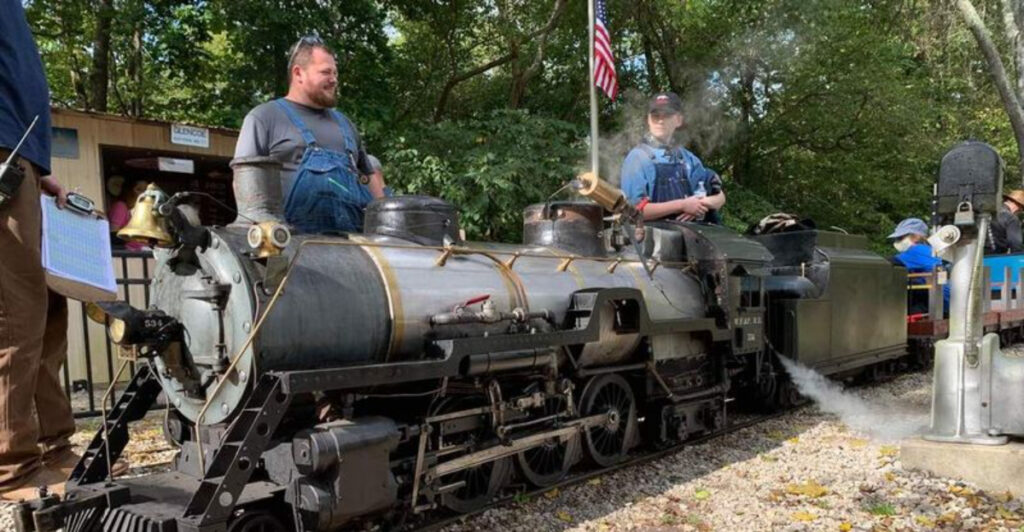 Discover Missouri Differently With These 8 Scenic Train Day Trips