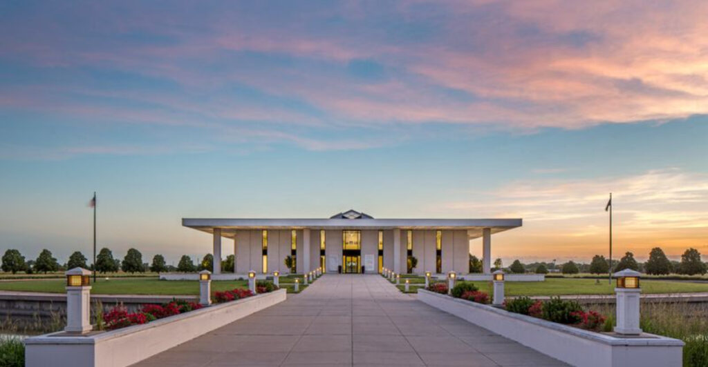 Discover the Unexpected at These 10 Unusual Spots Across Nebraska