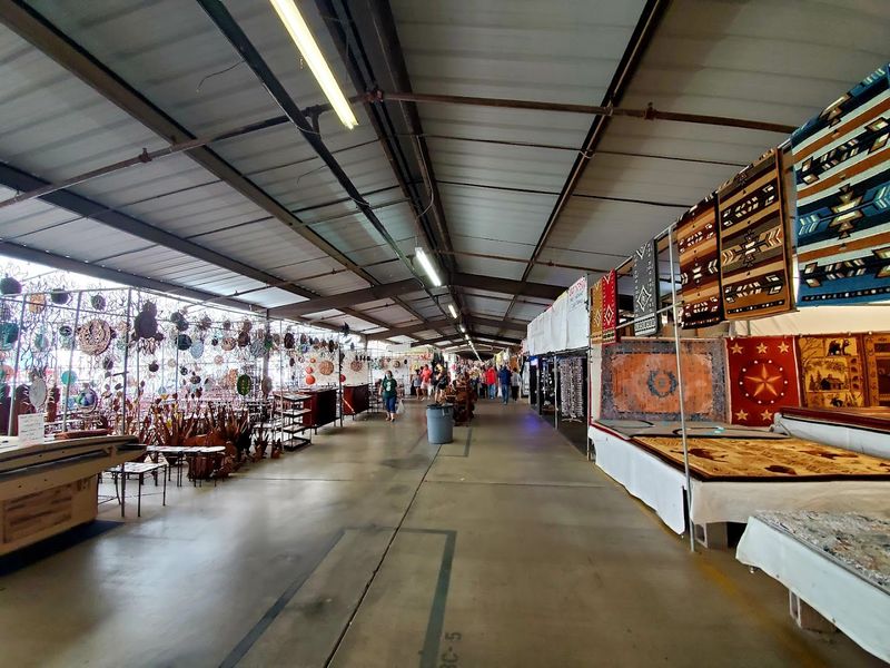 Insider Timing, Weather, and Comfort Moves