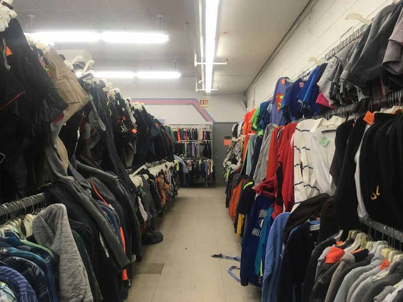 Village Discount Outlet (E 165th St, Hammond)