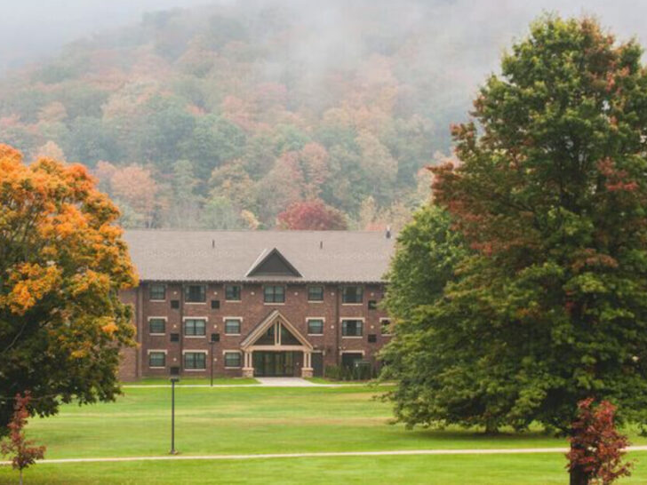 Everything About This Pennsylvania Mountain Town Screams Hallmark Movie Charm