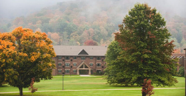 Everything About This Pennsylvania Mountain Town Screams Hallmark Movie Charm