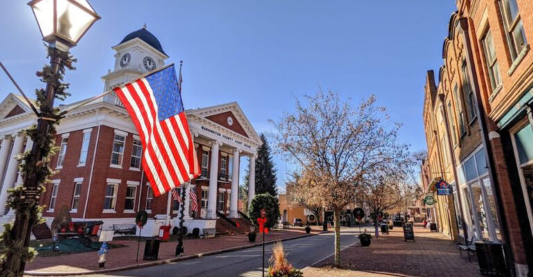 Explore The Oldest Town In Tennessee For A Wonder-Filled Day Trip