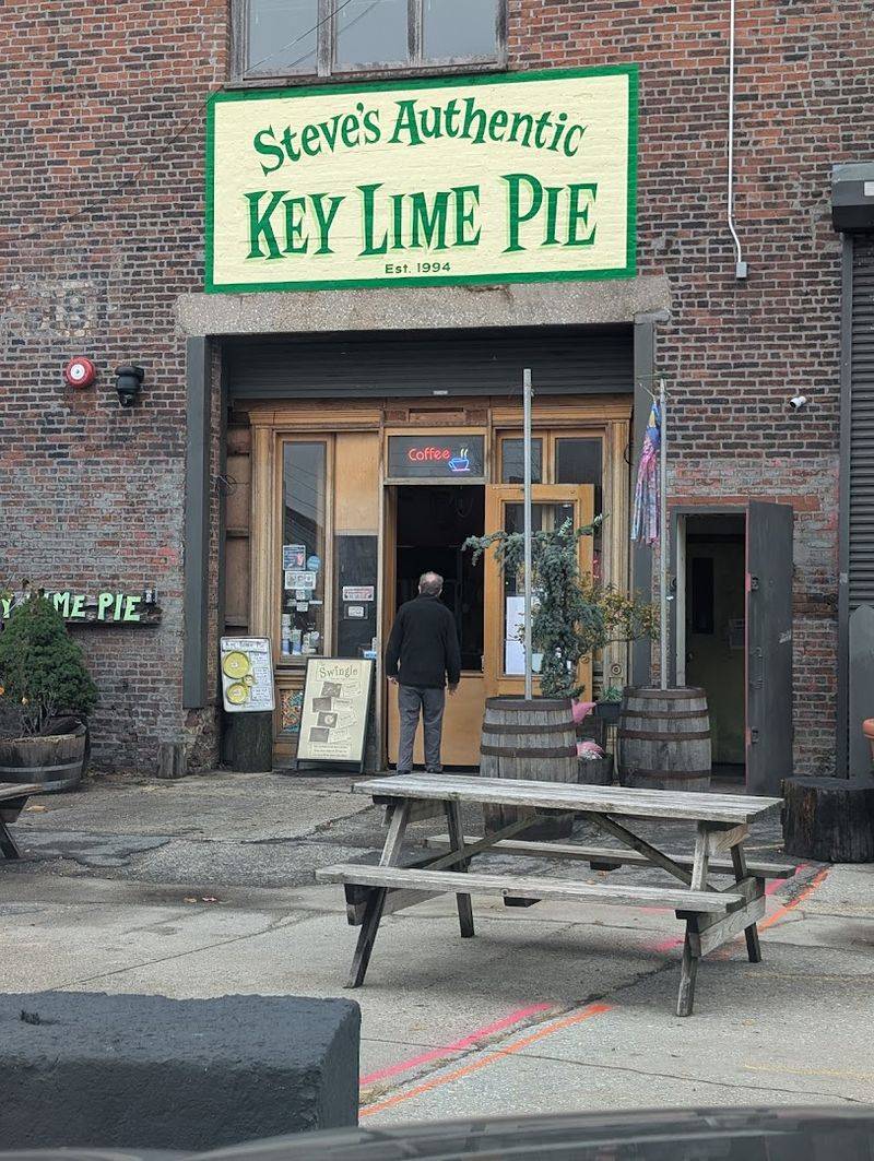 Steve&rsquo;s Authentic Key Lime Pie