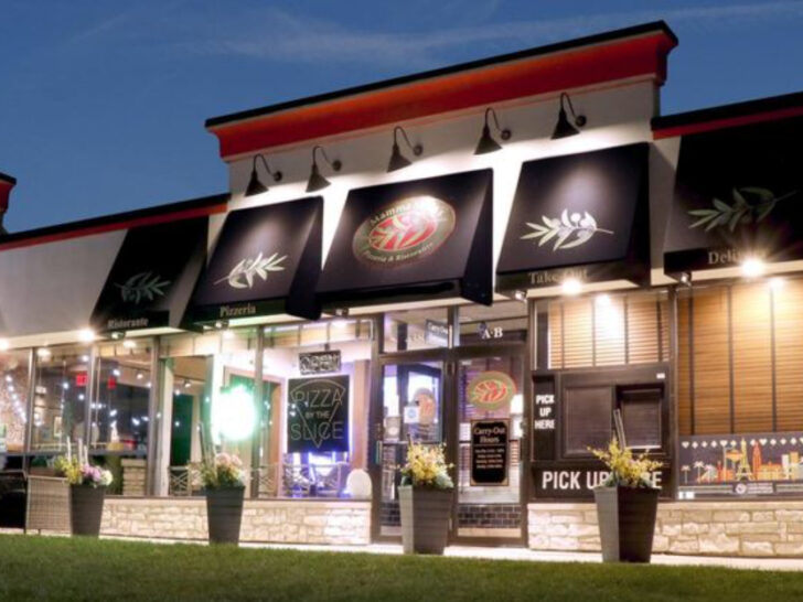 Food Lovers Are Flocking to These 12 Chicago-Suburb Pizza Spots