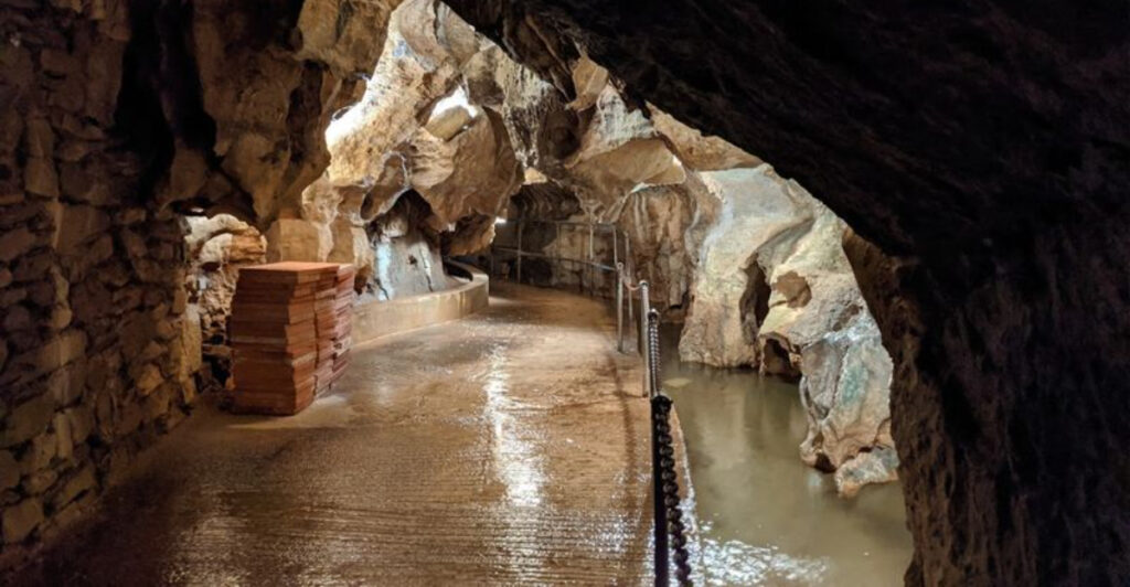 Hidden Inside a North Carolina Mountain, This Bottomless Pool Is Genuinely Mesmerizing