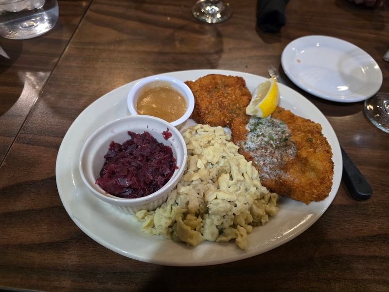Glockenspiel Restaurant (New Ulm, MN)