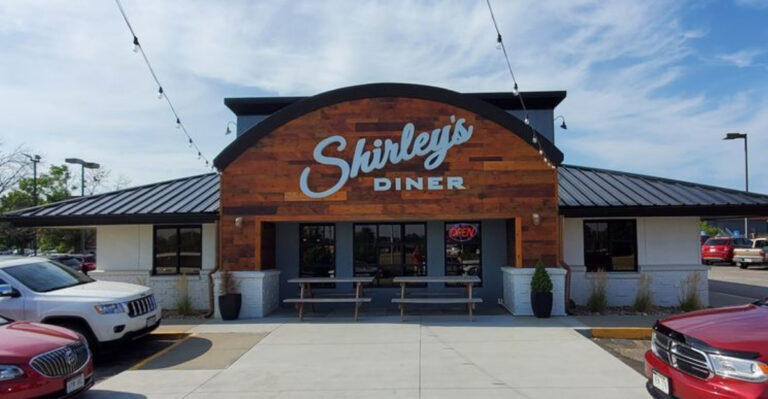Locals Can’t Get Enough of These 10 Mom-and-Pop Diners in Nebraska
