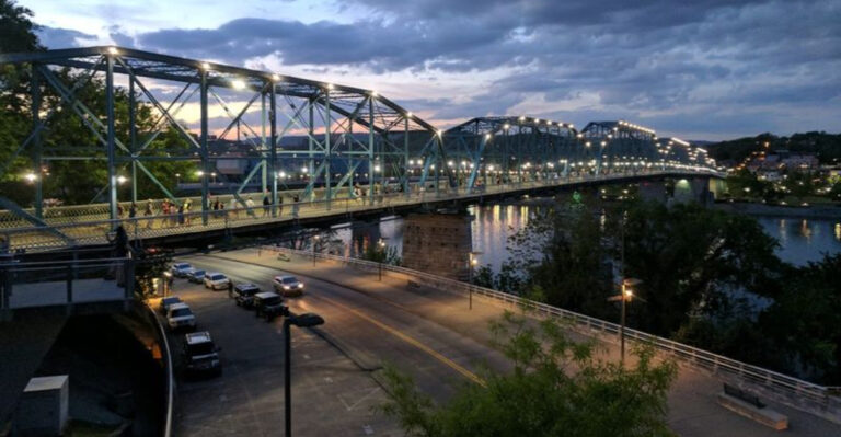 Most People Don’t Know About This Lovely Riverwalk In Tennessee
