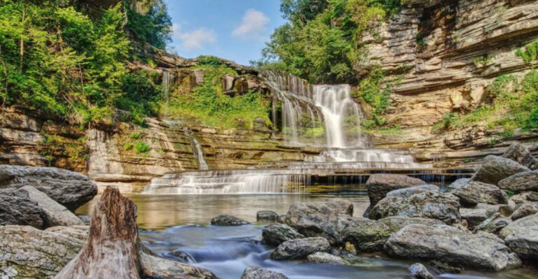 Most People Don’t Know About This Secret Waterfall Just Outside Nashville, Tennessee And It’s So Worth The Drive