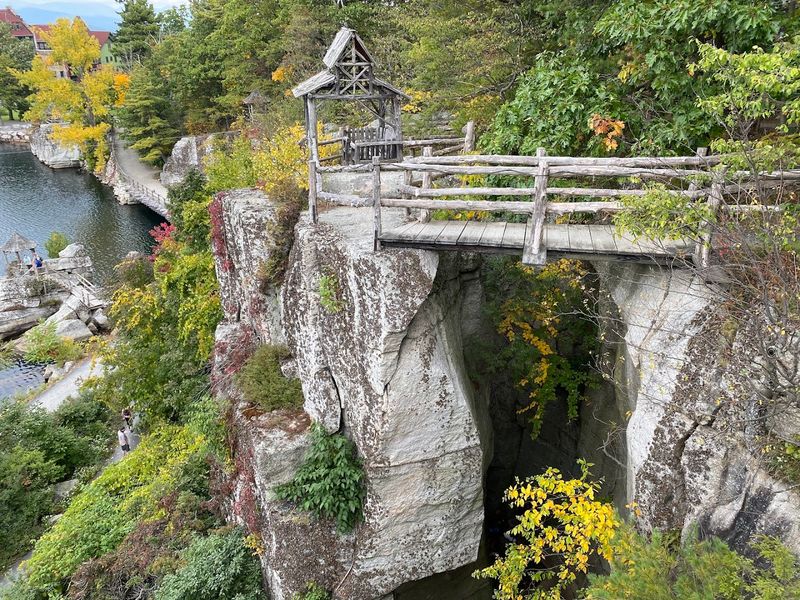 Labyrinth & Lemon Squeeze (Mohonk Preserve)