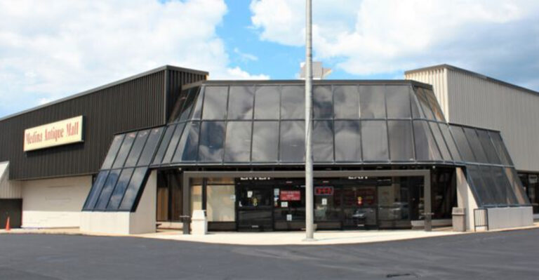 One Of Ohio’s Biggest Antique Malls Will Keep You Browsing For Hours