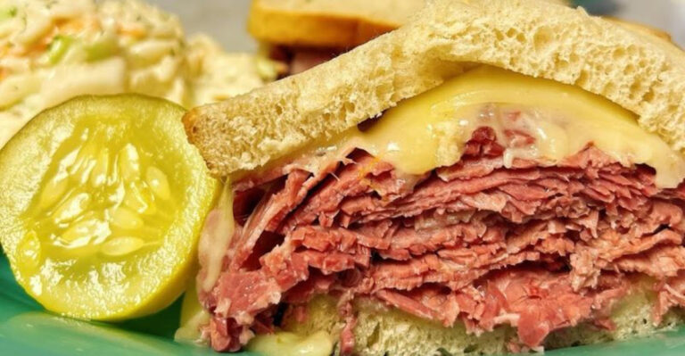 People Drive From Across New Jersey for the Reuben at This Humble Tavern