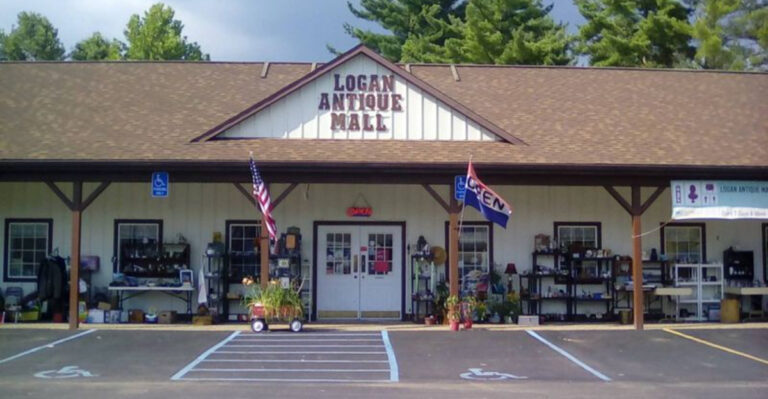 People Drive From Across Ohio To Score Rare Gems And Treasures At This Underrated Antique Store