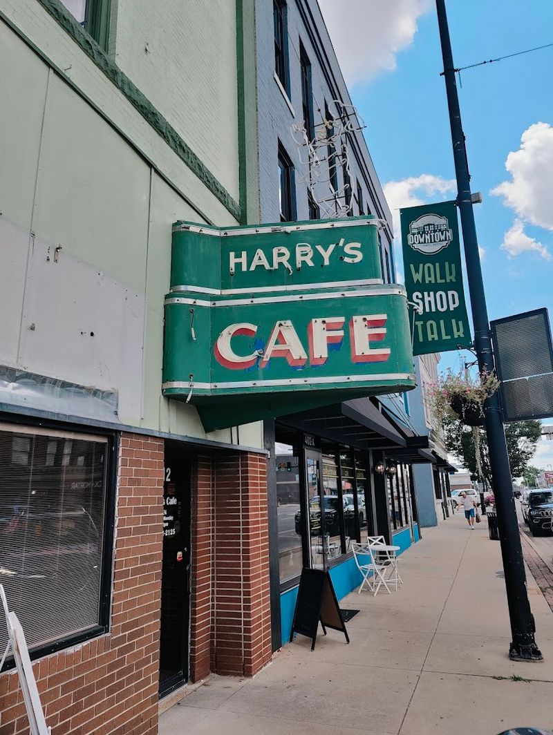 Harry&rsquo;s Cafe (Pittsburg)