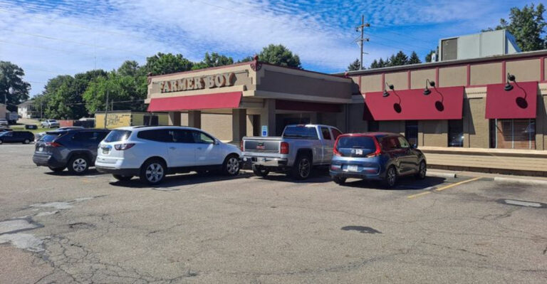 The Country Fried Steak At This Cozy Ohio Restaurant Is Out-Of-This-World Delicious