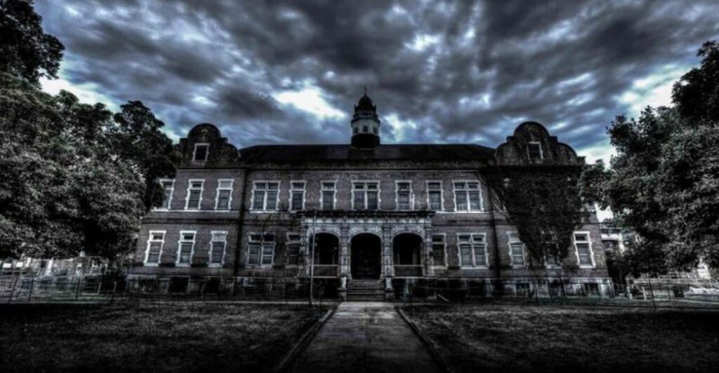 The Dark Secrets Of This Abandoned Pennsylvania Building Will Haunt Your Mind