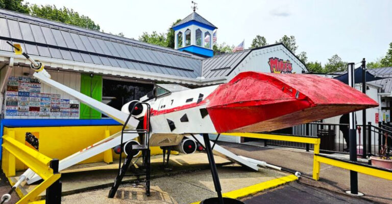 The Kitschy Restaurant In Ohio That Locals Swear Has The State’s Best Breakfast Burrito