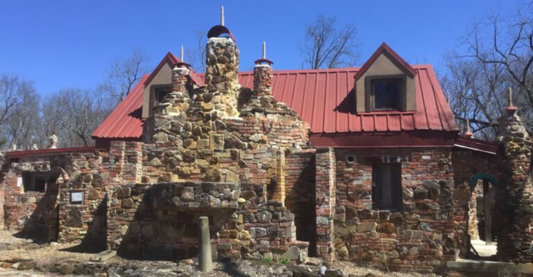The Wild Story Behind New Jersey’s Palace Built From Bottles, Bed Frames, and Grit