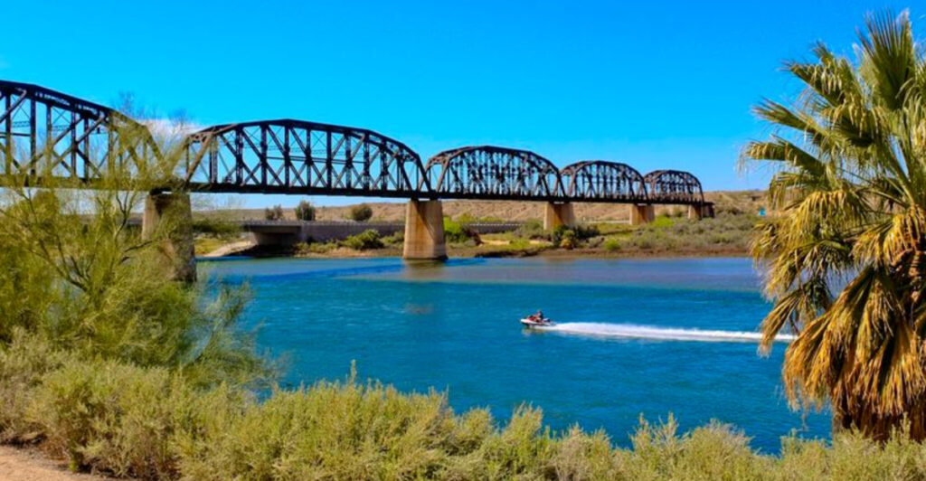 There's a Hidden Beach Town in Arizona—and It's Absolutely Breathtaking