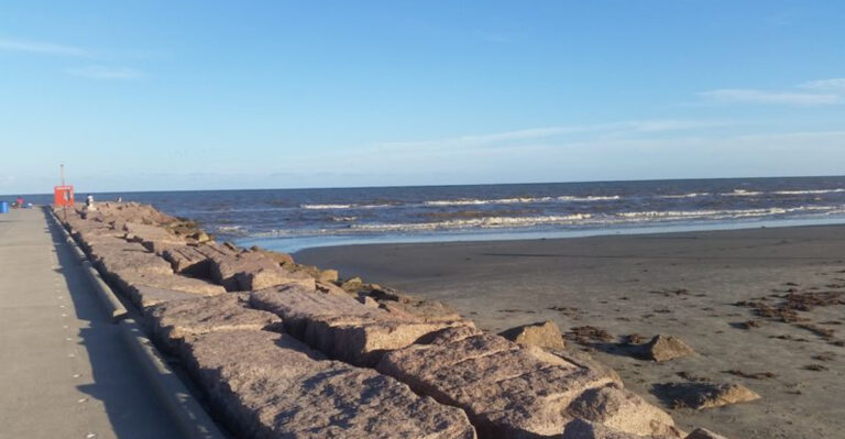These 10 Texas Road Trips Aren’t Worth the Gas Anymore, Locals Say