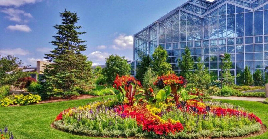 These 13 Scenic Michigan Spots Make Spring Feel Like a Fairytale